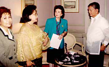 L to R: my first cousin Connie Limjoco Velarde, First Lady Doctora Loi Ejercito, Helen Belflower Limjoco & Ramon Arguelles Limjoco, at Malacañang Palace, Manila, Philippines 1999.